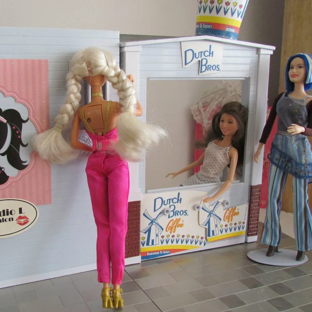BARBIE 